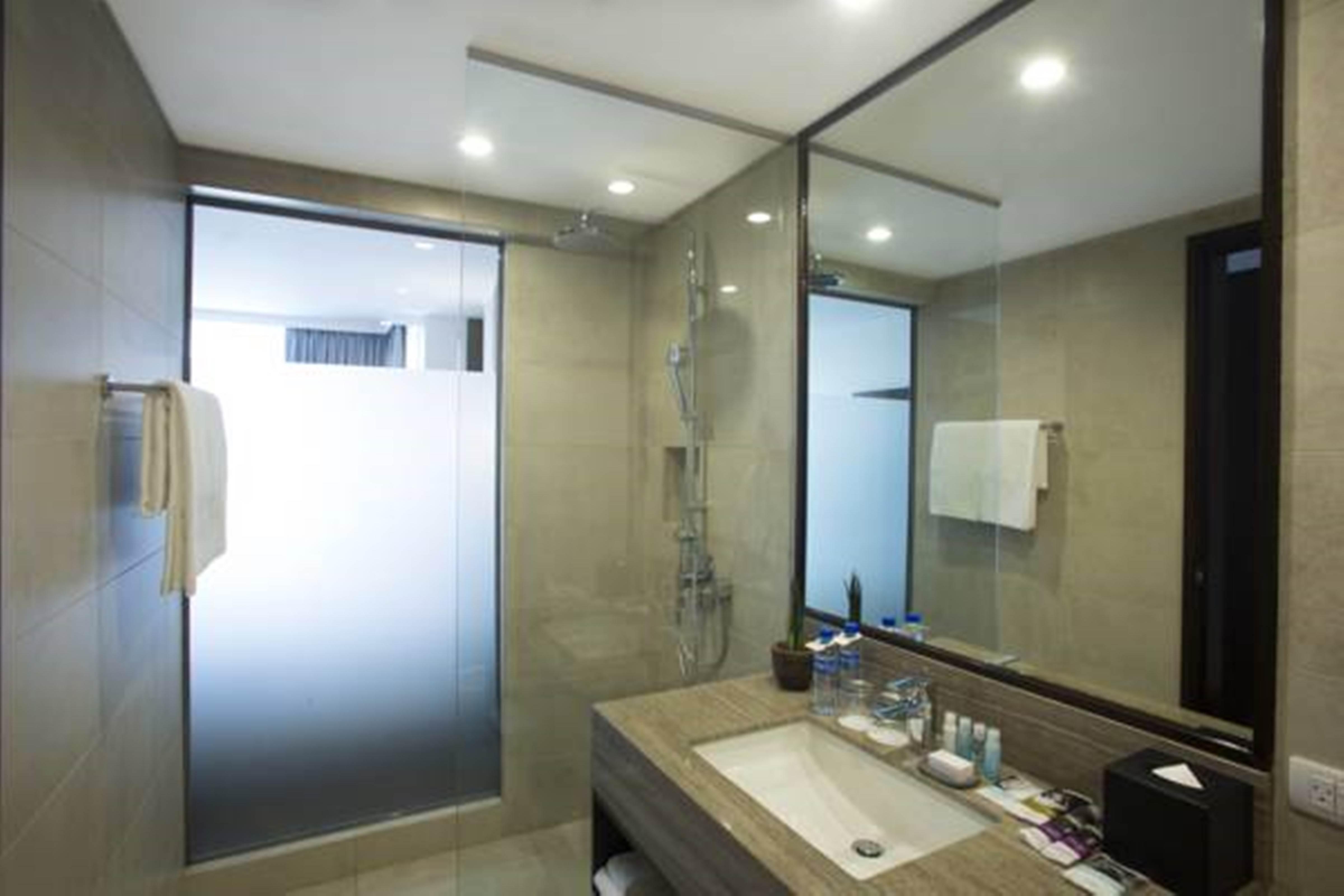 Wynwood Hotel Pasig City Exterior photo